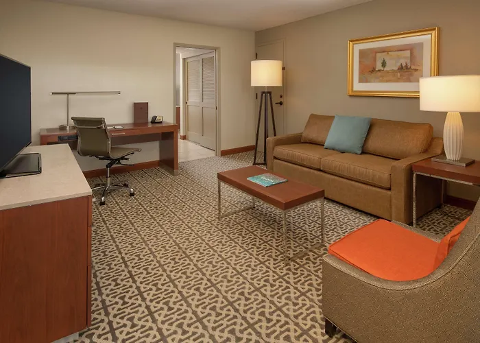Doubletree Suites By Hilton Seattle Airport/Southcenter